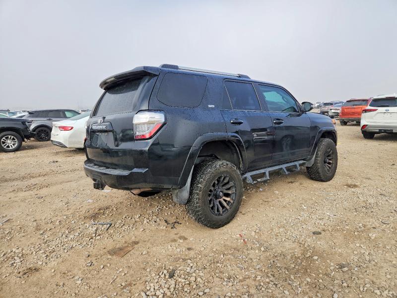 Photo 3 from auction – 2020 TOYOTA 4RUNNER with VIN JTEBU5JR2L5745052