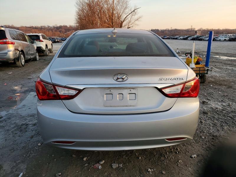 Photo 6 from auction – 2012 HYUNDAI SONATA GLS with VIN 5NPEB4AC0CH495730