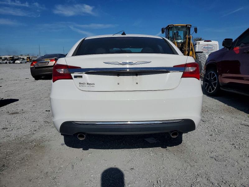Photo 6 from auction – 2013 CHRYSLER 200 LIMITE with VIN 1C3CCBCG8DN528410