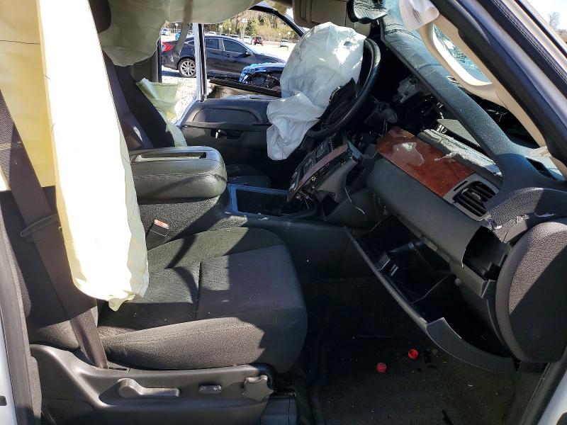 Photo 7 from auction – 2010 CHEVROLET AVALANCHE with VIN 3GNNCEE04AG111805