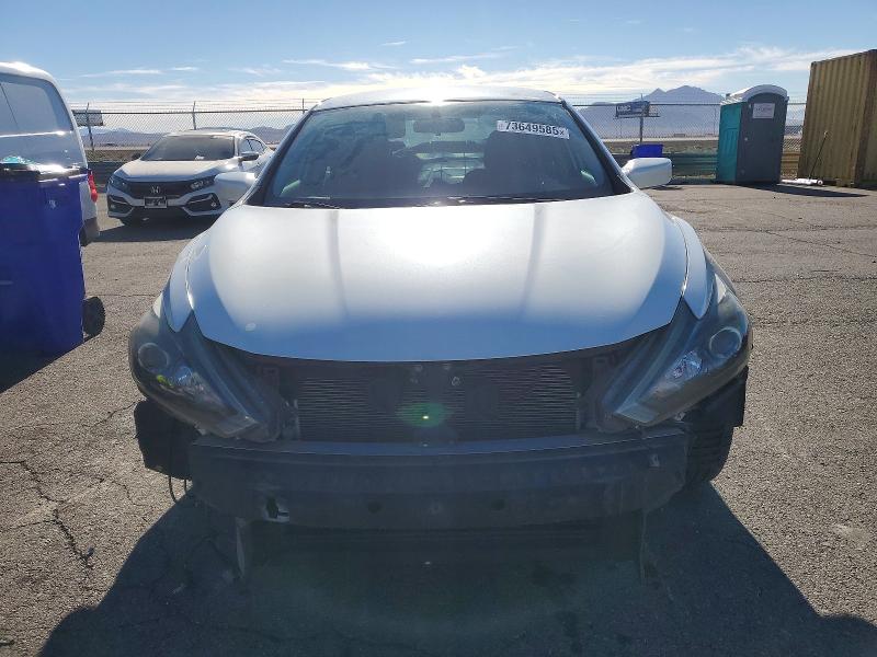 Photo 5 from auction – 2017 NISSAN ALTIMA with VIN 1N4AL3AP2HC477215