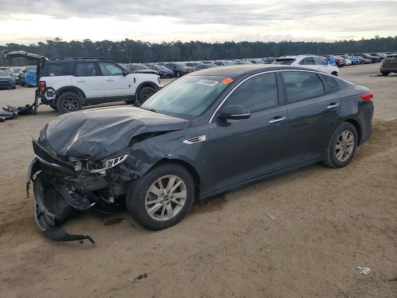 KIA OPTIMA 2016 z numerem VIN 5XXGT4L3XGG024365 - Zdjęcie z aukcji