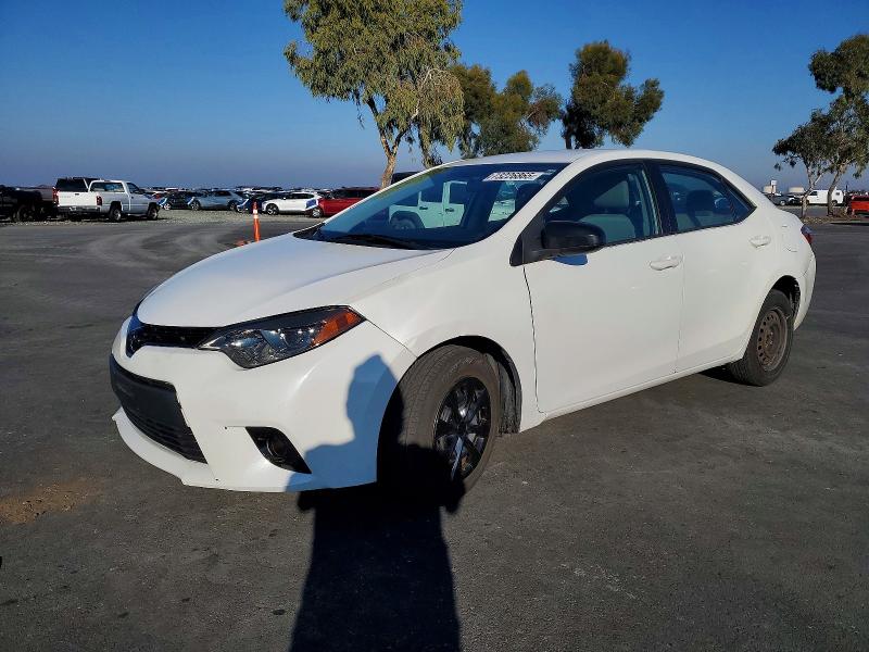 TOYOTA COROLLA EC 2015 with VIN 5YFBPRHE7FP361572 - Photo from auction