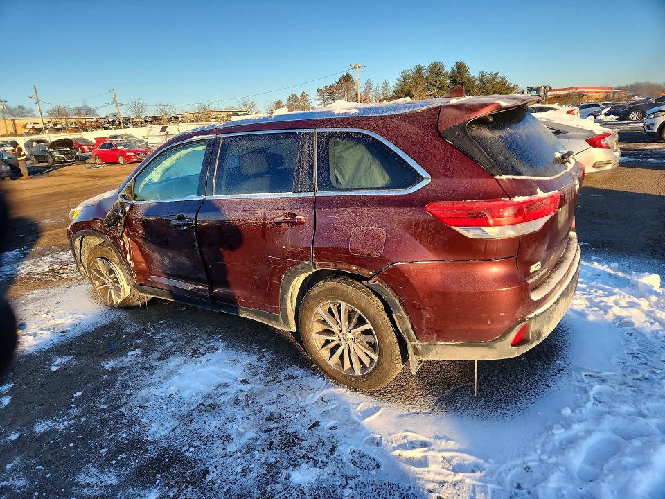 Photo 2 from auction – 2019 TOYOTA HIGHLANDER with VIN 5TDJZRFH2KS968435