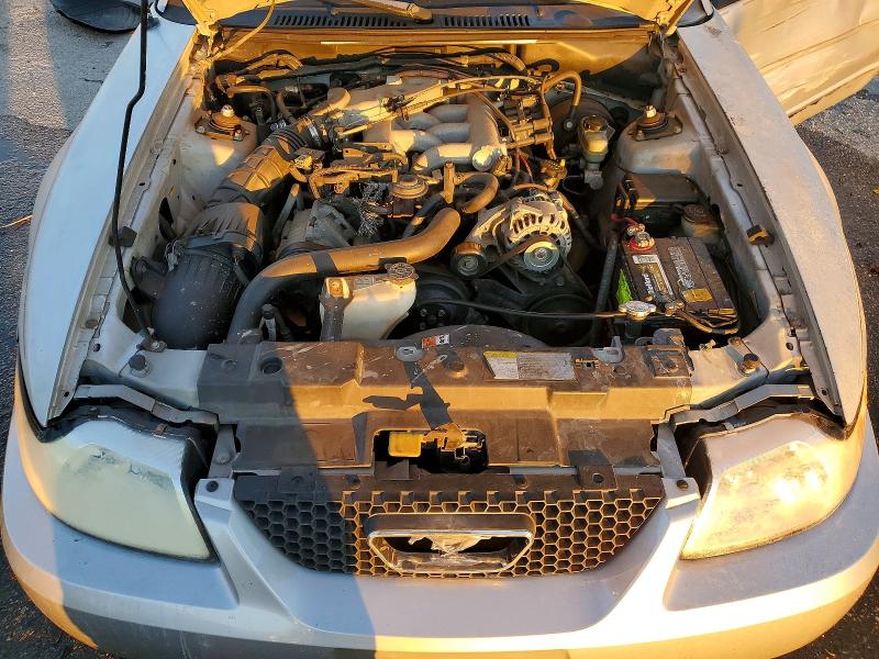 Photo 11 from auction – 2001 FORD MUSTANG with VIN 1FAFP404X1F121851