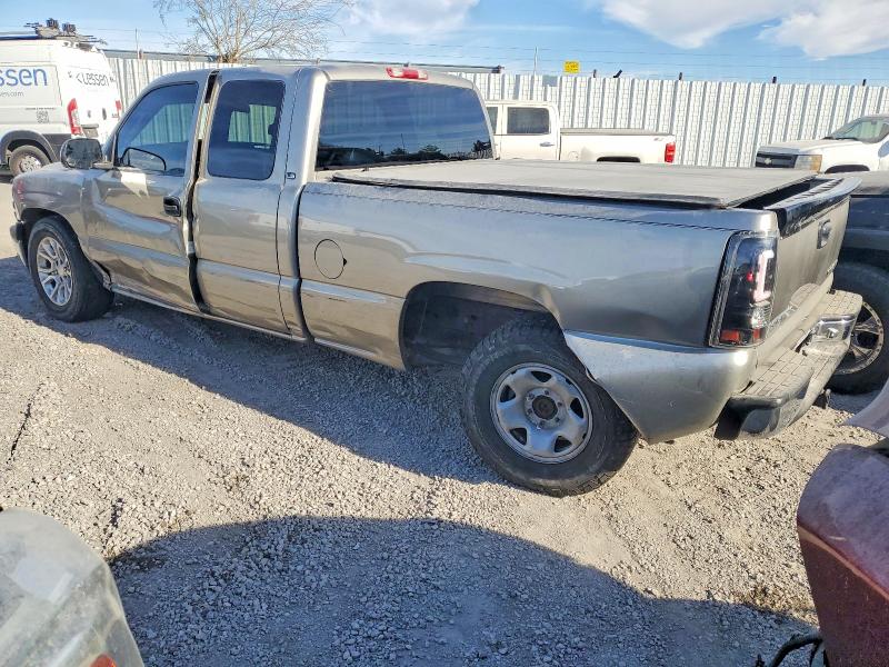 Photo 2 from auction – 2000 CHEVROLET SILVERADO with VIN 1GCEC19T6YZ364124