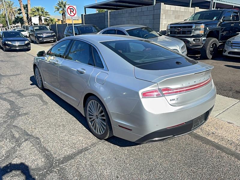 Photo 3 from auction – 2017 LINCOLN MKZ RESERV with VIN 3LN6L5E93HR605496