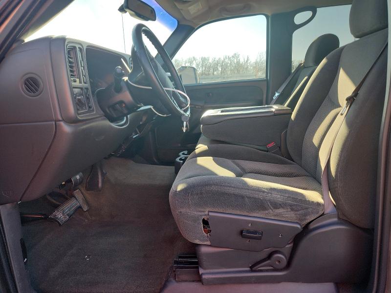 Photo 7 from auction – 2003 CHEVROLET SILVERADO with VIN 1GCHK231X3F221734