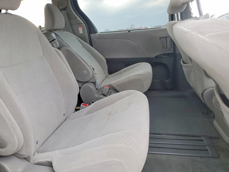 Photo 11 from auction – 2015 TOYOTA SIENNA with VIN 5TDKK3DC4FS575734