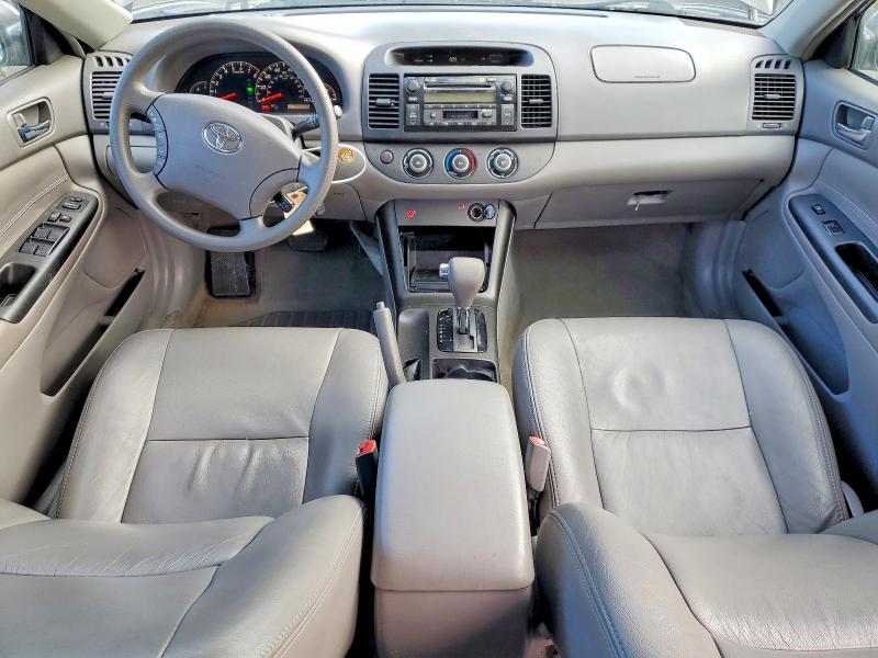 Photo 8 from auction – 2005 TOYOTA CAMRY LE with VIN 4T1BE32K75U575489