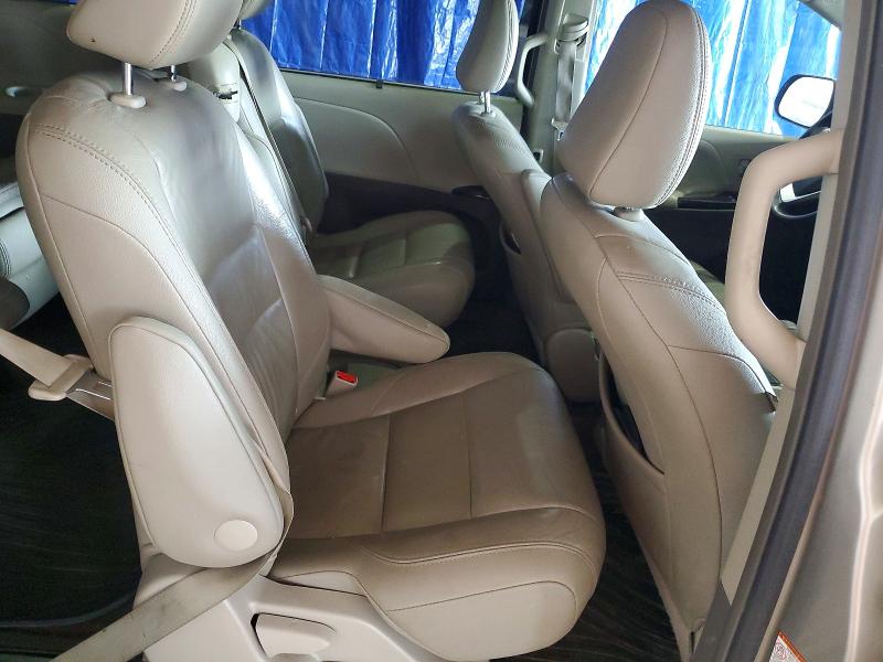 Photo 9 from auction – 2015 TOYOTA SIENNA with VIN 5TDYK3DC7FS605609