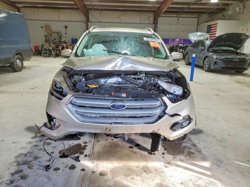 Photo 5 from auction – 2018 FORD ESCAPE with VIN 1FMCU9J99JUD48680
