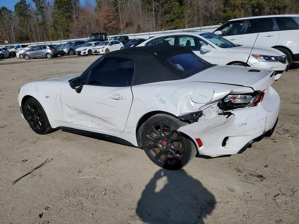 Photo 2 from auction – 2017 FIAT 124 SPIDER with VIN JC1NFAEK9H0107996