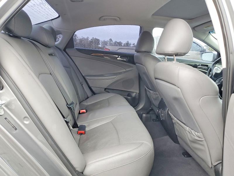 Photo 10 from auction – 2014 HYUNDAI SONATA with VIN 5NPEC4ACXEH825342