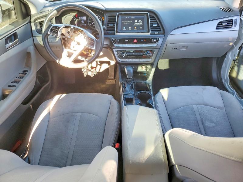 Photo 8 from auction – 2019 HYUNDAI SONATA SE with VIN 5NPE24AF2KH735627
