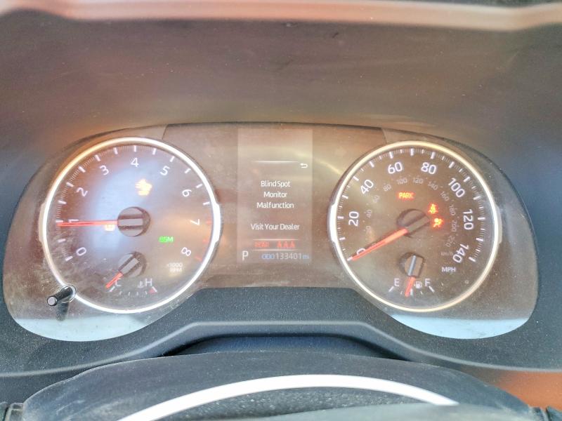 Photo 9 from auction – 2021 TOYOTA RAV4 XLE with VIN 2T3W1RFV8MW114635