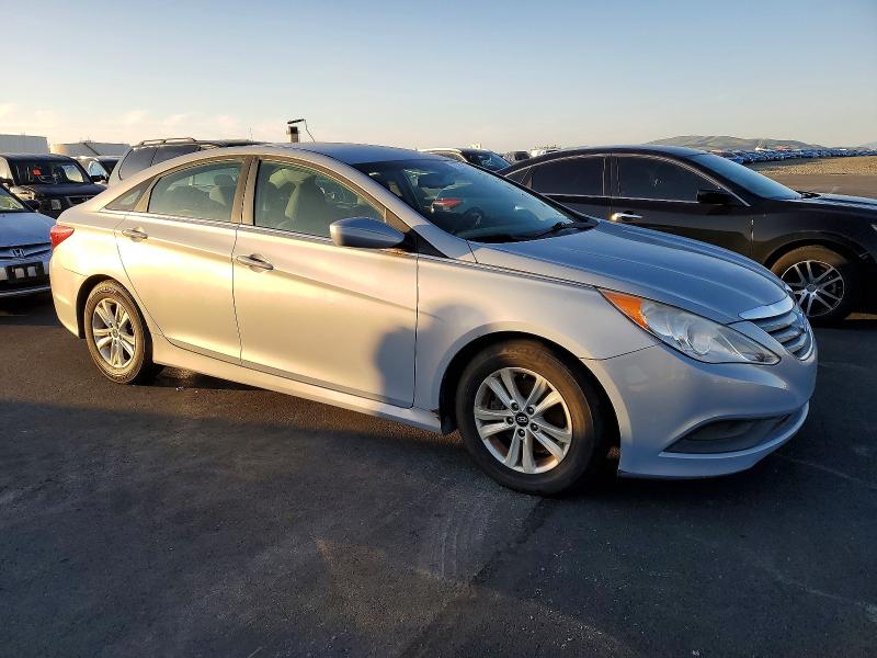 Photo 4 from auction – 2014 HYUNDAI SONATA with VIN 5NPEB4AC8EH844474