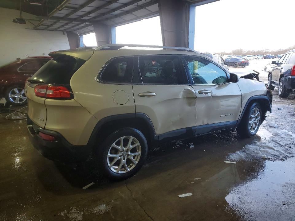 Photo 3 from auction – 2014 JEEP CHEROKEE L with VIN 1C4PJLCB0EW205459