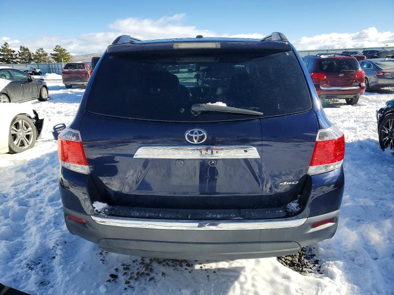 Photo 6 from auction – 2011 TOYOTA HIGHLANDER with VIN 5TDBK3EH9BS057638