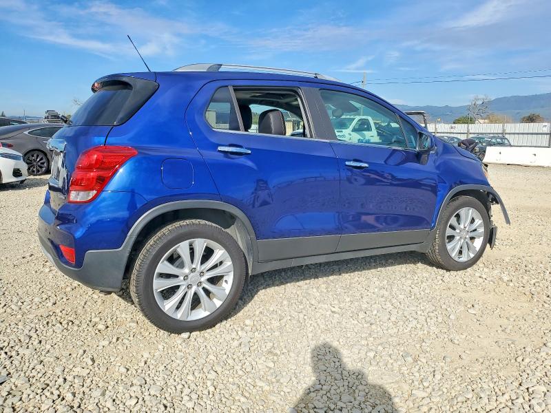 Photo 3 from auction – 2017 CHEVROLET TRAX PREMI with VIN 3GNCJMSB2HL142727