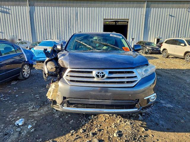Photo 5 from auction – 2011 TOYOTA HIGHLANDER with VIN 5TDBK3EH6BS062960