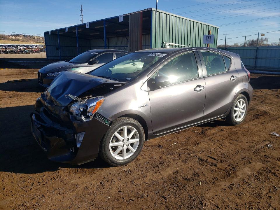 TOYOTA PRIUS C 2016 with VIN JTDKDTB36G1121920 - Photo from auction