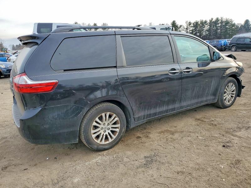 Photo 3 from auction – 2017 TOYOTA SIENNA with VIN 5TDYZ3DC1HS812513