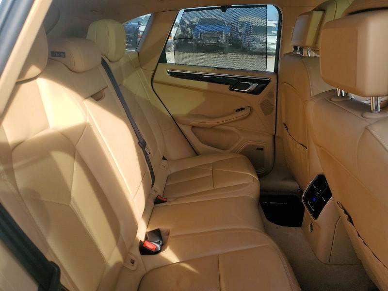 Photo 10 from auction – 2016 PORSCHE MACAN S with VIN WP1AB2A57GLB46097