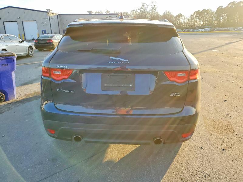 Photo 6 from auction – 2017 JAGUAR F-PACE PRE with VIN SADCJ2BV8HA883791