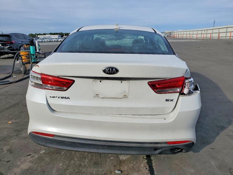 Photo 6 from auction – 2016 KIA OPTIMA with VIN 5XXGU4L31GG046557