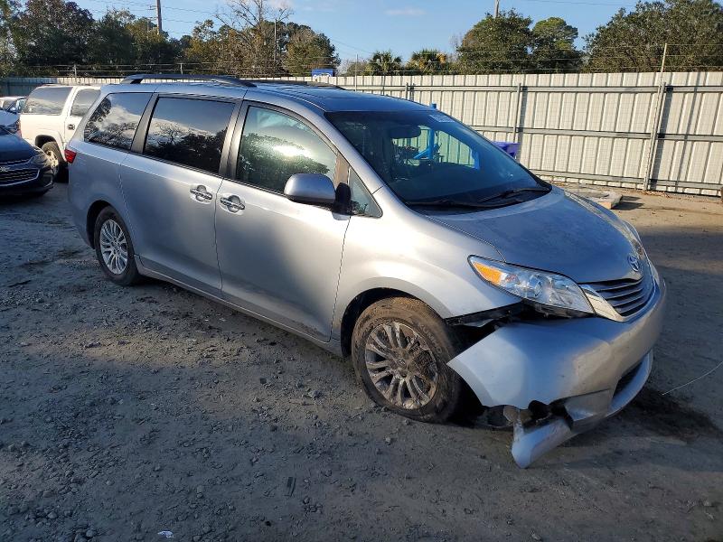 Photo 4 from auction – 2016 TOYOTA SIENNA with VIN 5TDYK3DC0GS724314