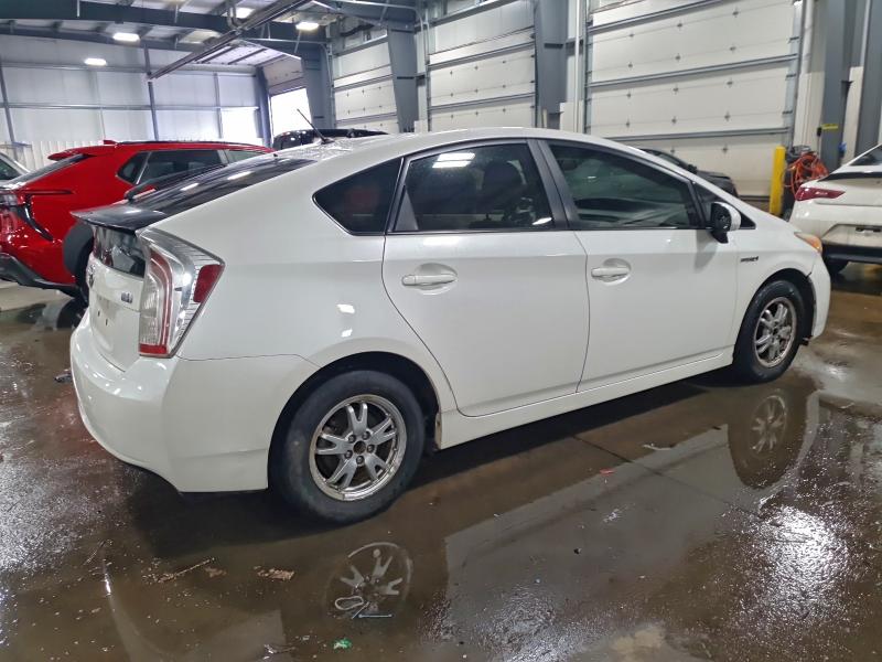 Photo 3 from auction – 2013 TOYOTA PRIUS with VIN JTDKN3DU4D5685993
