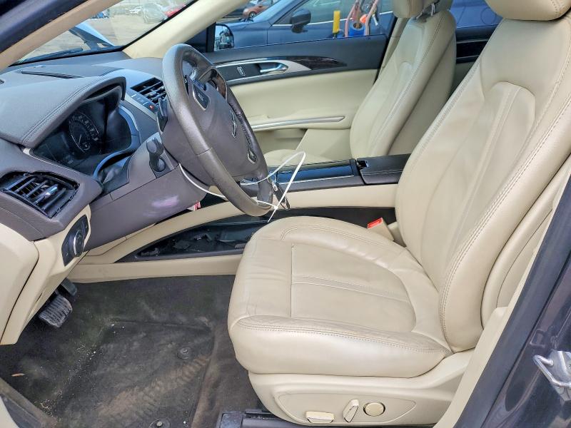 Zdjęcie 7 z aukcji – 2013 LINCOLN MKZ z VIN 3LN6L2J92DR804859