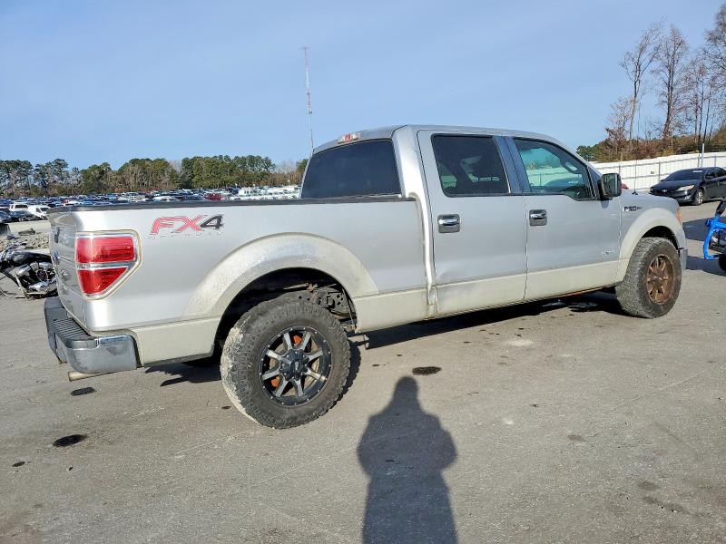 Photo 3 from auction – 2011 FORD F150 SUPER with VIN 1FTFW1ETXBFA53158