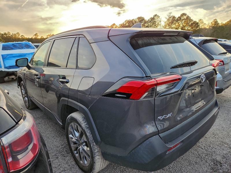 Photo 2 from auction – 2021 TOYOTA RAV4 XLE P with VIN 2T3C1RFV8MW154040