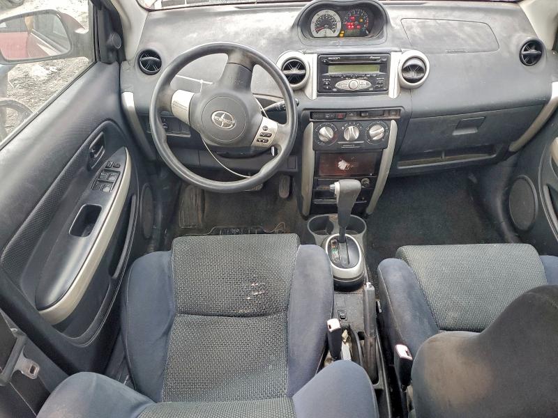 Photo 8 from auction – 2006 TOYOTA SCION XA with VIN JTKKT604260129672
