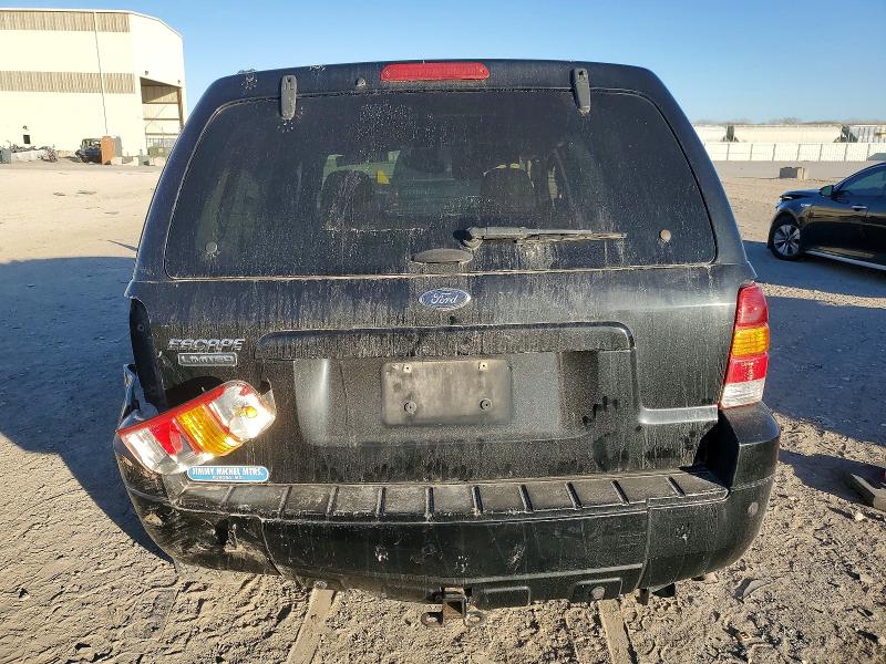 Photo 6 from auction – 2005 FORD ESCAPE with VIN 1FMCU94195KA78938