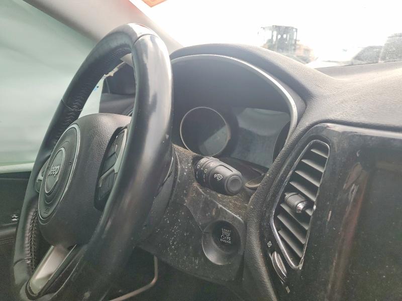Photo 9 from auction – 2019 JEEP COMPASS with VIN 3C4NJDCB4KT638300