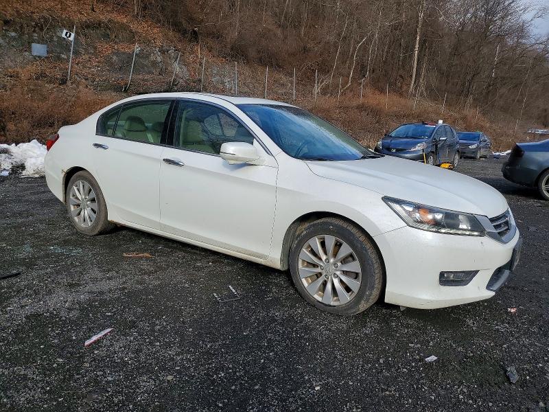 Photo 4 from auction – 2014 HONDA ACCORD with VIN 1HGCR3F89EA000423