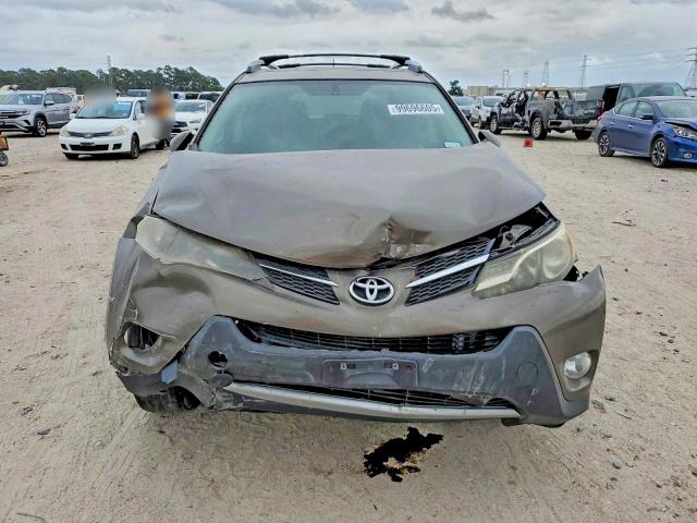 Photo 5 from auction – 2014 TOYOTA RAV4 with VIN 2T3WFREV5EW089424