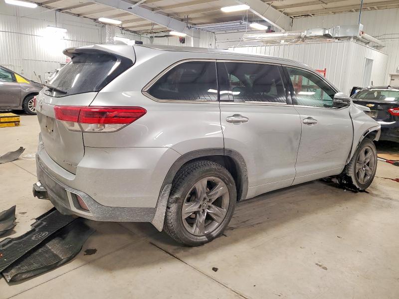 Photo 3 from auction – 2018 TOYOTA HIGHLANDER with VIN 5TDDZRFH2JS854771