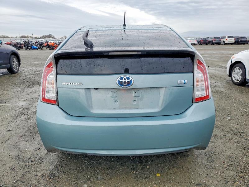 Photo 6 from auction – 2013 TOYOTA PRIUS with VIN JTDKN3DU0D1661987