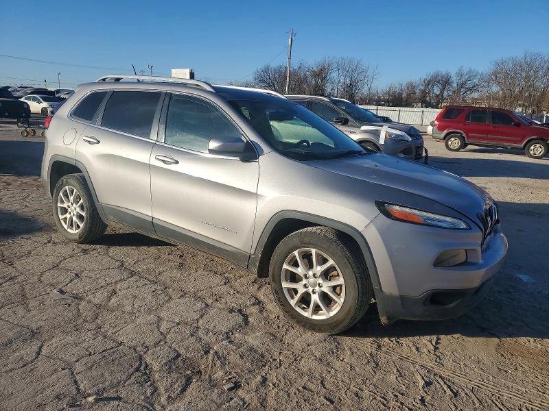 Photo 4 from auction – 2015 JEEP CHEROKEE with VIN 1C4PJLCB5FW656629