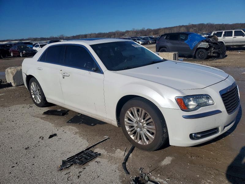 Photo 4 from auction – 2013 CHRYSLER 300 with VIN 2C3CCARG0DH739627