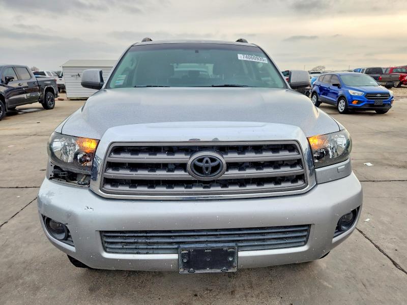 Photo 5 from auction – 2011 TOYOTA SEQUOIA SR with VIN 5TDZY5G19BS037396