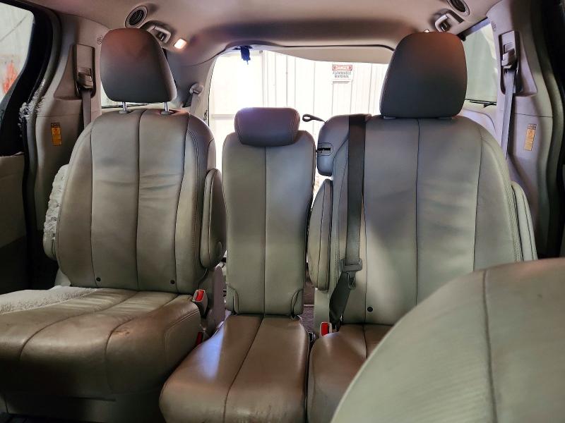 Photo 10 from auction – 2014 TOYOTA SIENNA XLE with VIN 5TDYK3DC4ES461709