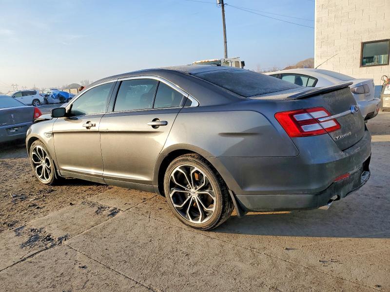 Photo 2 from auction – 2015 FORD TAURUS SHO with VIN 1FAHP2KT4FG177352