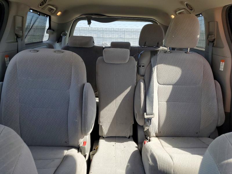Photo 10 from auction – 2018 TOYOTA SIENNA with VIN 5TDKZ3DC2JS900899