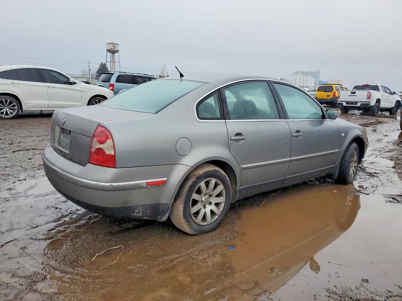 Photo 3 from auction – 2003 VOLKSWAGEN PASSAT with VIN WVWPD63B53P055106