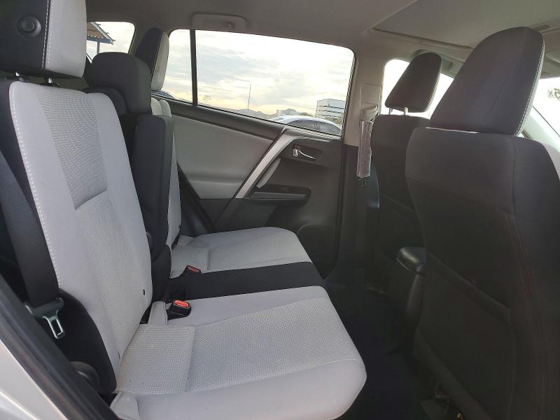 Photo 10 from auction – 2017 TOYOTA RAV4 with VIN 2T3WFREV0HW369157